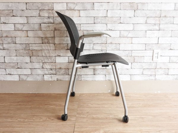 ハーマンミラー Herman Miller ケイパーチェア CAPER Chair フレックスネット スタッキングチェア キャスター付き ブラック ジェフ・ウェバー 定価約6万円 ●