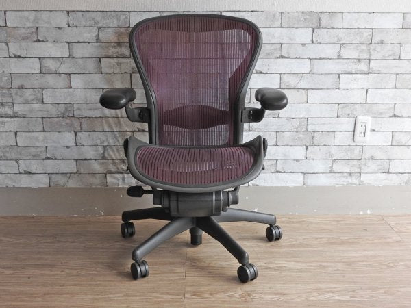 ハーマンミラー Herman Miller アーロンチェア Aeron Chair ランバーサポート クラシックカーボン フル装備 Bサイズ グラファイトカラーベース パープル 現状品 A ●