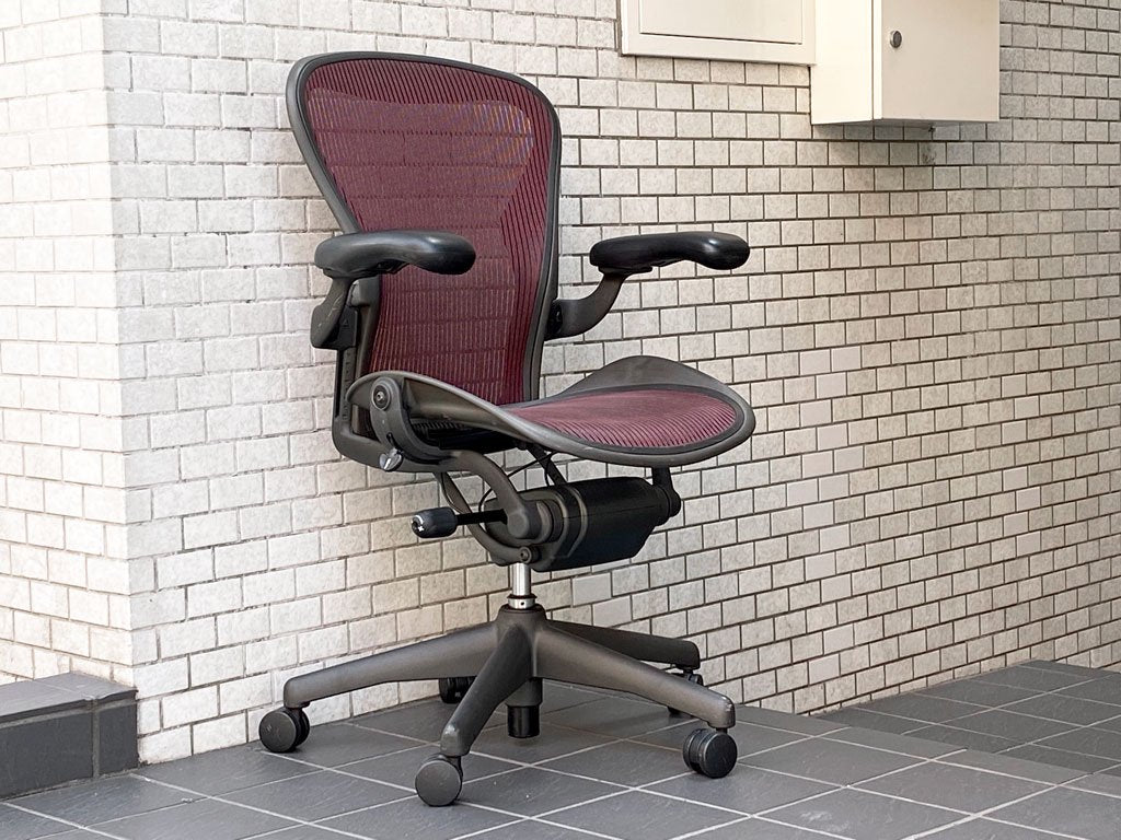 ハーマンミラー Herman Miller アーロンチェア パープル Bサイズ フル装備 クラシックカーボン グラファイトベース ■