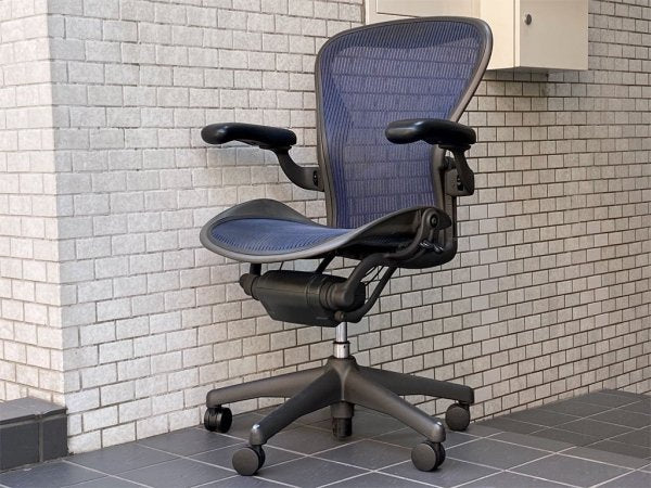 ハーマンミラー Herman Miller アーロンチェア ブルー Bサイズ フル装備 クラシックカーボン グラファイトベース ■