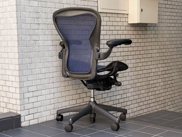 ハーマンミラー Herman Miller アーロンチェア ブルー Bサイズ フル装備 クラシックカーボン グラファイトベース ■