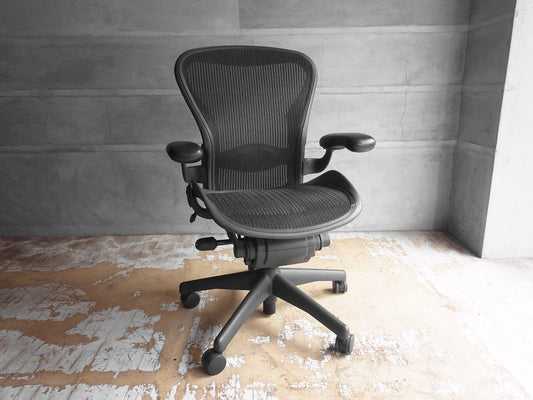 ハーマンミラー HermanMiller アーロンチェアライト Aeron Chair Lite Bサイズ ランバーサポート クラシックカーボン グラファイトベース バナナクッション新品交換  ♪