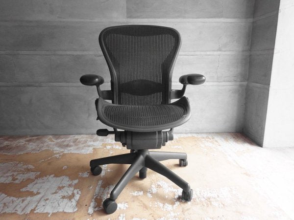 ハーマンミラー HermanMiller アーロンチェアライト Aeron Chair Lite Bサイズ ランバーサポート クラシックカーボン グラファイトベース バナナクッション新品交換  ♪