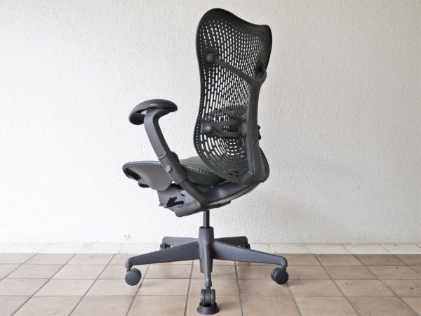 ハーマンミラー Herman Miller ミラチェア Mirra Chair スタジオ7.5 ブラック×グラファイトカラー デスクチェア ◇