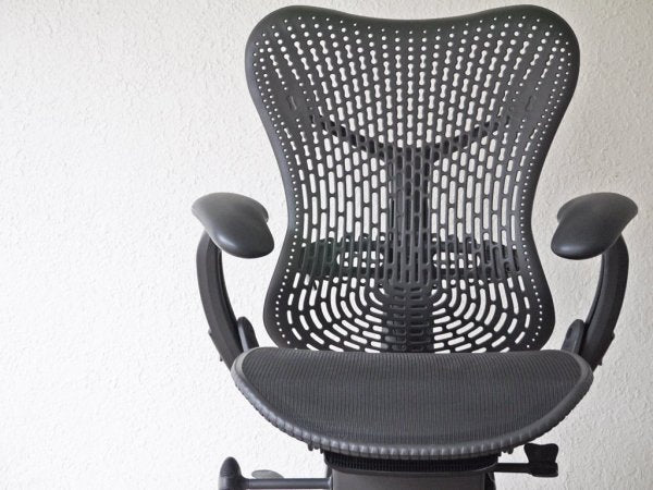 ハーマンミラー Herman Miller ミラチェア Mirra Chair スタジオ7.5 ブラック×グラファイトカラー デスクチェア ◇