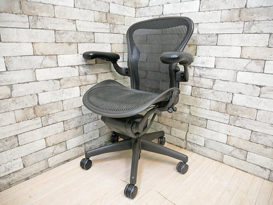 ハーマンミラー Herman Miller アーロンチェア Aeron Chair Aサイズ クラシックカーボン グラファイトベース デスクチェア 現状品 ●