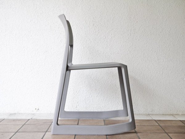 ヴィトラ Vitra ティプトン Tip Ton チェア デスクチェア ダイニングチェア スタッキングチェア バサルト basalt チルト機能 定価:\33,000- A ◇