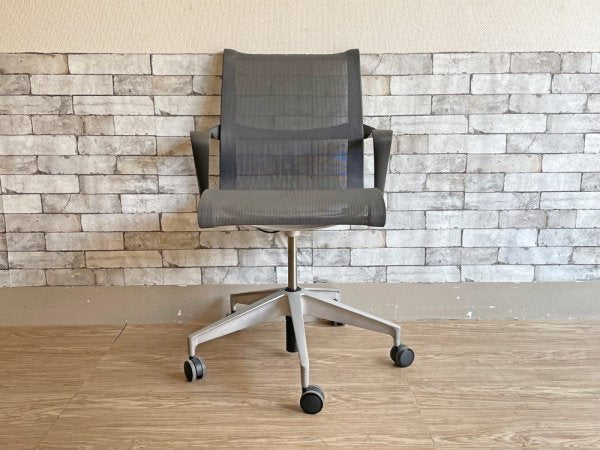 ハーマンミラー Herman Miller セトゥーチェア Setu Chair マルチパーパスチェア グレー メッシュシート 5本脚タイプ 昇降機能付 定価￥99,000- ●