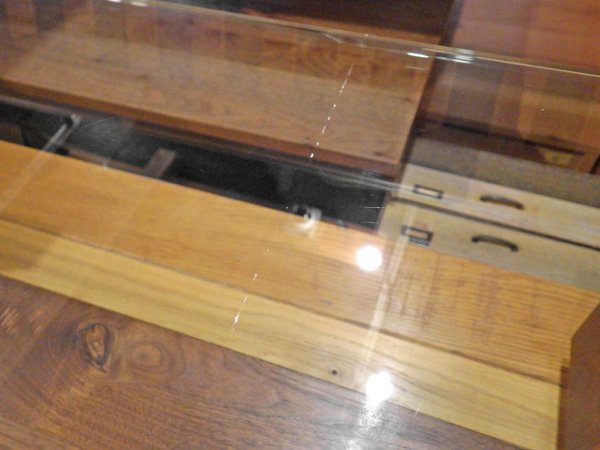 ヒラシマ HIRASHIMA カラメッラ リビングテーブル CARAMELLA Living Table glass ウォールナット 無垢材 ガラス天板 定価:150,700円 ♪