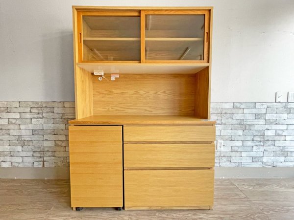 無印良品 MUJI 木製カップボード オーク材 食器棚 キャスターワゴン付 ナチュラルテイスト 定価79,900円 ●