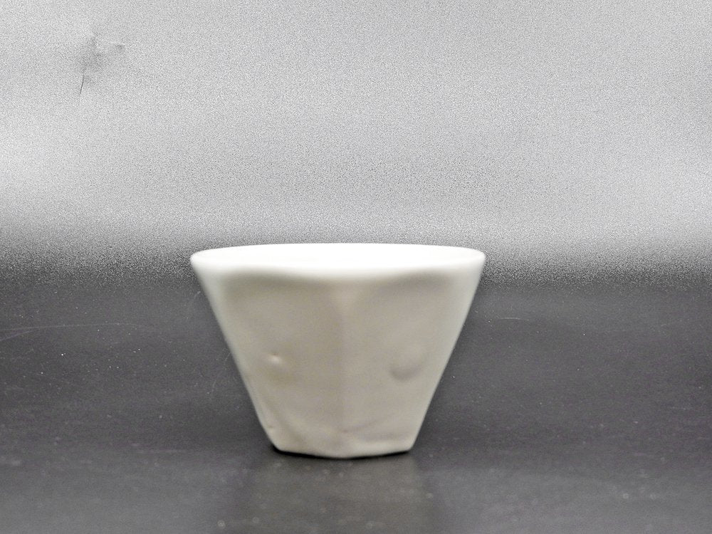 森岡由利子 白磁 酒杯 盃 Φ7cm 現代作家 A ●