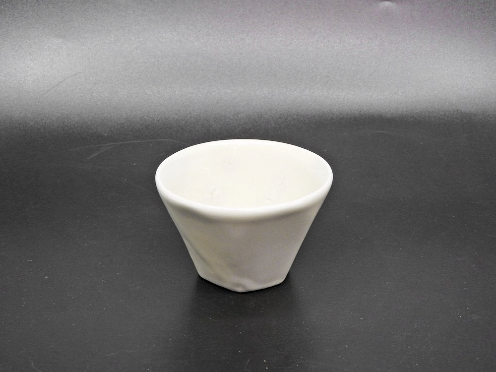 森岡由利子 白磁 酒杯 盃 Φ7cm 現代作家 B ●