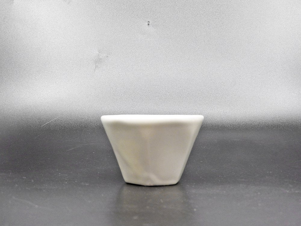 森岡由利子 白磁 酒杯 盃 Φ7cm 現代作家 B ●