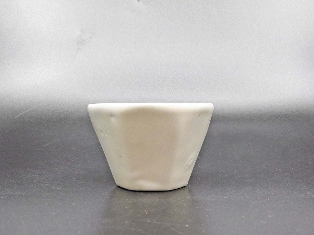 森岡由利子 白磁 酒杯 盃 Φ7cm 現代作家 B ●