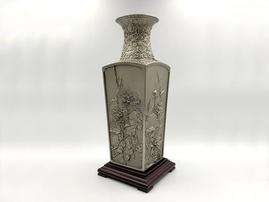 ロイヤルセランゴール Royal Selangor 錫製草虫図紋四角花瓶 フラワーベース 花器 箱付 ピューター pewter 合金 マレーシア アジア ◎