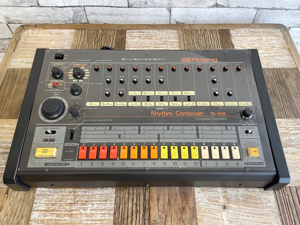 ローランド Roland TR-808 Rhythm Composer リズムマシン シーケンサー ドラムマシン 80's ビンテージ 名機 オーバーホール レストア済 ●