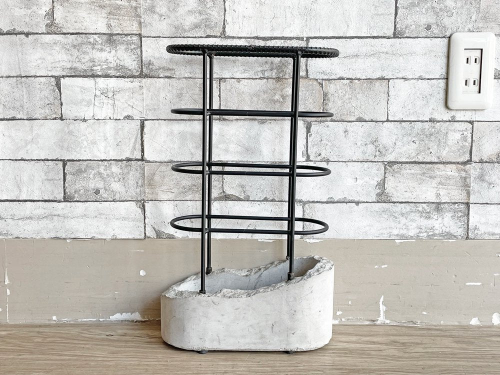 インダストリアルデザイン Industrial Design 傘立て アンブレラスタンド 鉄筋×コンクリートベース 工業系 ブルックリンスタイル 参考定価：約2.4万円 ●