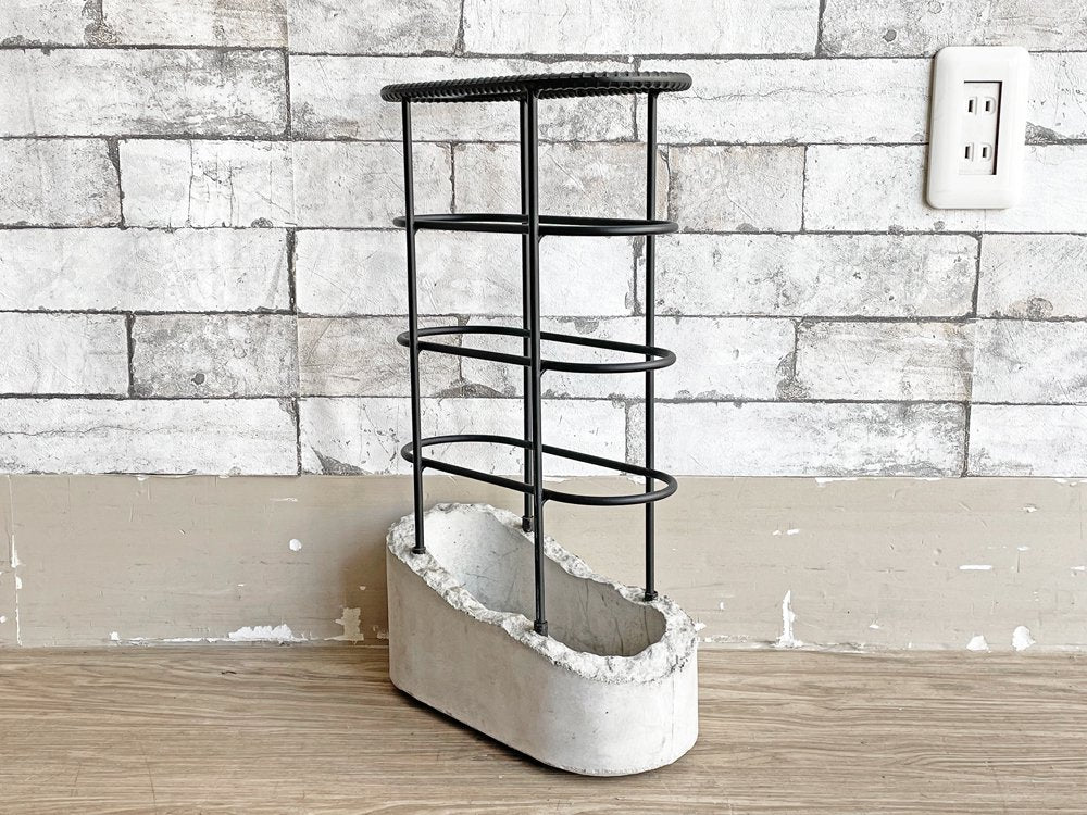 インダストリアルデザイン Industrial Design 傘立て アンブレラスタンド 鉄筋×コンクリートベース 工業系 ブルックリンスタイル 参考定価：約2.4万円 ●