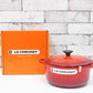 ルクルーゼ LE CREUSET シグニチャーココット・ロンド チェリーレッド Φ20cm 両手鍋 箱付 未使用品 定価￥33,000- ●