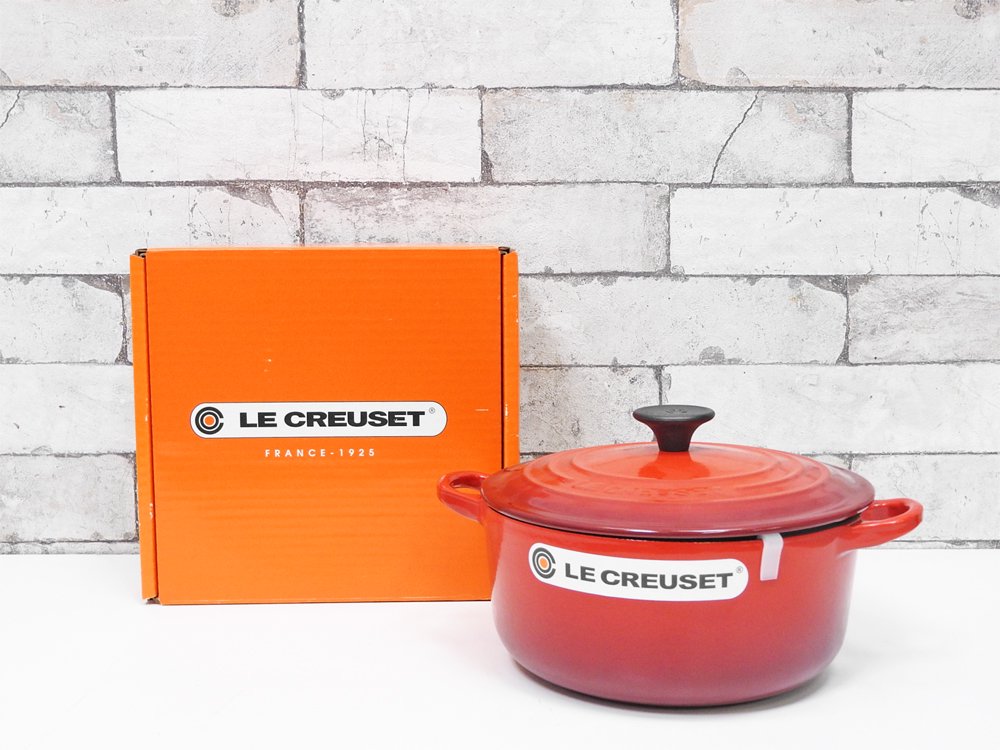 ルクルーゼ LE CREUSET シグニチャーココット・ロンド チェリーレッド Φ20cm 両手鍋 箱付 未使用品 定価￥33,000- ●