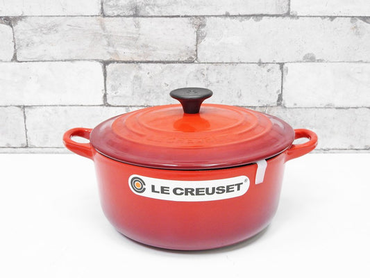 ルクルーゼ LE CREUSET シグニチャーココット・ロンド チェリーレッド Φ20cm 両手鍋 箱付 未使用品 定価￥33,000- ●