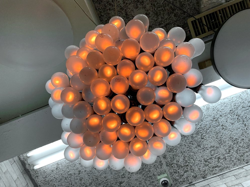ドローグデザイン Droog Design 85ランプシャンデリア 85 lamp Chandelier ロディ･フラウマンス Rodie Graumans オランダ MOMA展示品 ●