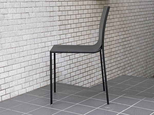 リビット LIVIT ウルトラ ULTRA スタッキングチェア ブラック 2脚セット カッシーナ取扱 シンプルモダン ■