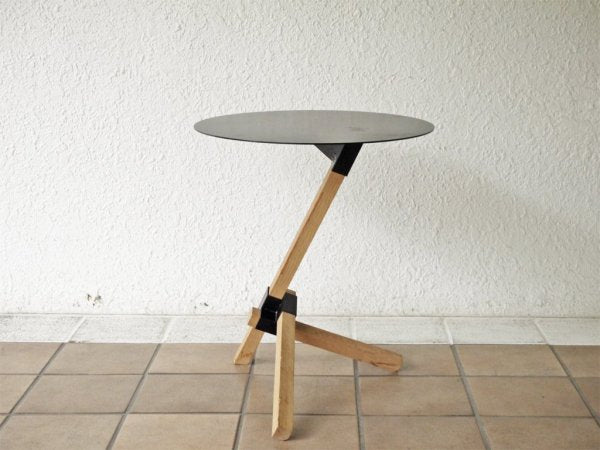 デュエンデ DUENDE トレ サイドテーブル TRE Side Table スチール×オーク材 ブラック 芦沢啓治デザイン ◇