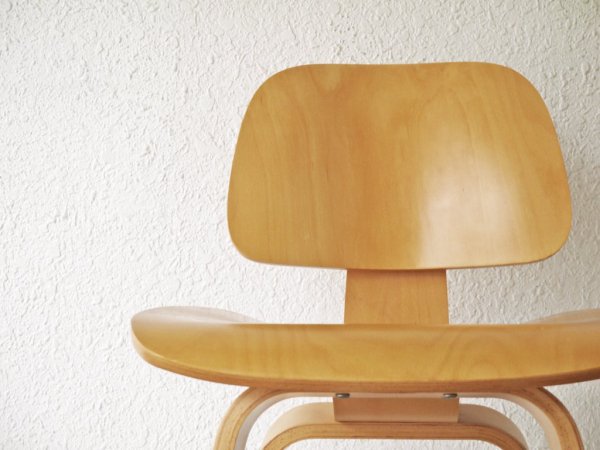 チャールズ & レイ・イームズ Charles & Ray Eames DCW ダイニングチェア プライウッド リプロダクト品 A ◇