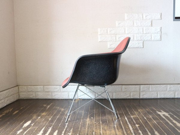 ハーマンミラー Herman Miller アームシェルチェア 現行FRP製 アプホルスター キャッツクレイドルベース C&R イームズ LWB ミッドセンチュリー ◎