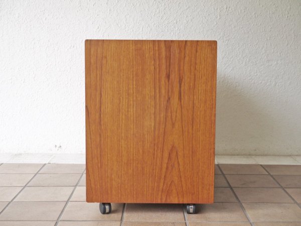 ハーバート E. ギブス ファニチャー HERBERT E. GIBBS FURNITURE 英国 1970's ビンテージ チーク材 レコードラック キャビネット キャスター 希少品 ◇