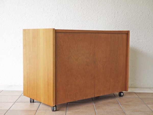 ハーバート E. ギブス ファニチャー HERBERT E. GIBBS FURNITURE 英国 1970's ビンテージ チーク材 レコードラック キャビネット キャスター 希少品 ◇