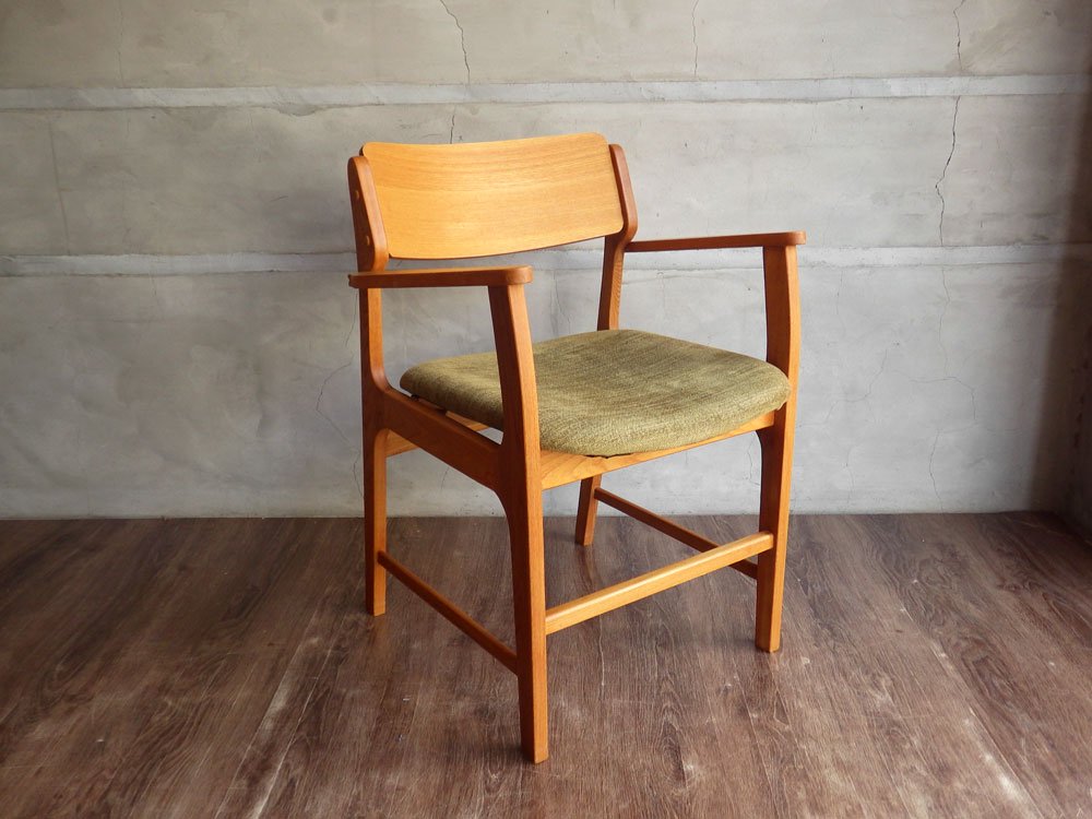 モモナチュラル Momo Natural ジル アームチェア JILL ARM CHAIR ニレ材 ファブリック リーフグリーン 定価:23,000円 ♪