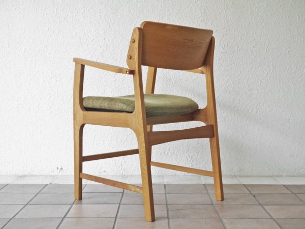 モモナチュラル Momo Natural マーレ アームチェア MARE ARM CHAIR アルダー材 ファブリック リーフグリーン 定価￥23,000- B ◇