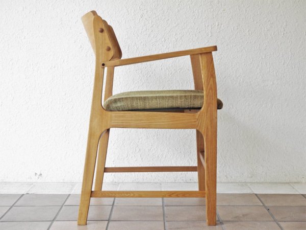 モモナチュラル Momo Natural マーレ アームチェア MARE ARM CHAIR アルダー材 ファブリック リーフグリーン 定価￥23,000- A ◇