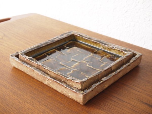 レジーナ・イワキリ 角皿 中 スクエアプレート  ブラウン 器 現在作家 ◇