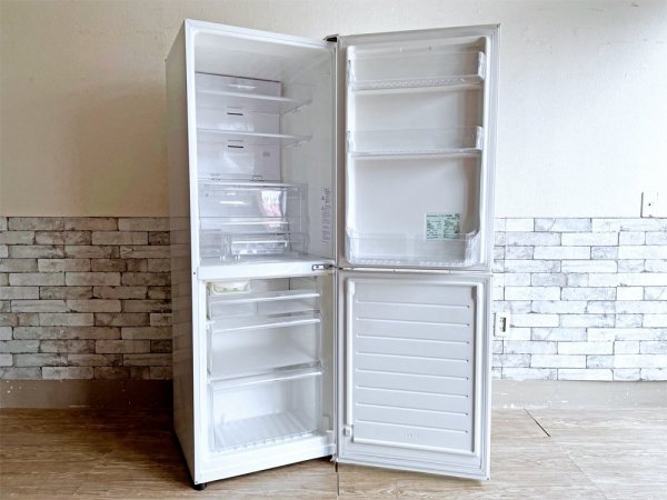 アマダナ amadana 2ドア ノンフロン 冷凍冷蔵庫 ARF-A28 275L ホワイト 2015年製 本革ハンドル デザイン家電 ●