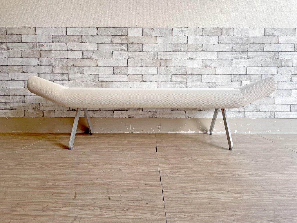 カッシーナ Cassina IXC. ブーメランベンチ BOOMERANG bench グエナエル・ニコラ メッシュ素材 ホワイト系カラー 定価19万円以上 ●