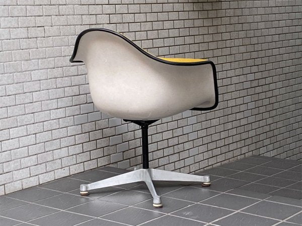 ハーマンミラー Herman Miller ビンテージ アームシェルチェア コントラクトベース イエローファブリック C&R イームズ ミッドセンチュリー ■