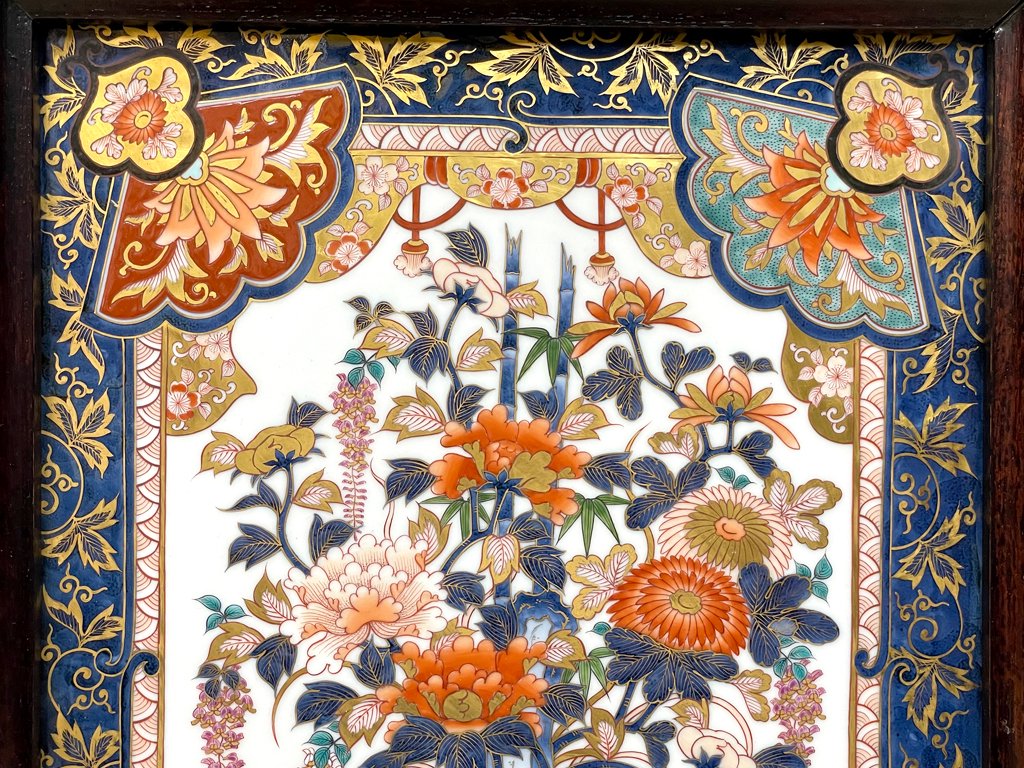 伊万里焼 福右衛門作 献上手染錦花籠手 陶額 額装陶板 金彩 磁器 額装品 ●