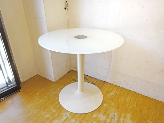 ボーコンセプト Bo Concept NEW YORK ニューヨークテーブル ダイニングテーブル ラウンドテーブル シルクホワイトガラス モダンデザイン 定価 :￥125,200- ★