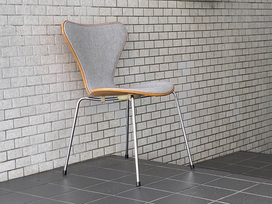 フリッツハンセン Fritz Hansen ビンテージ セブンチェア ビーチ フロントパティング ライトグレー アルネ・ヤコブセン スタッキングチェア 北欧家具 デンマーク A ■