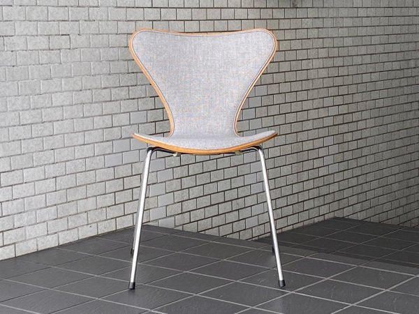 フリッツハンセン Fritz Hansen ビンテージ セブンチェア ビーチ フロントパティング ライトグレー アルネ・ヤコブセン スタッキングチェア 北欧家具 デンマーク A ■