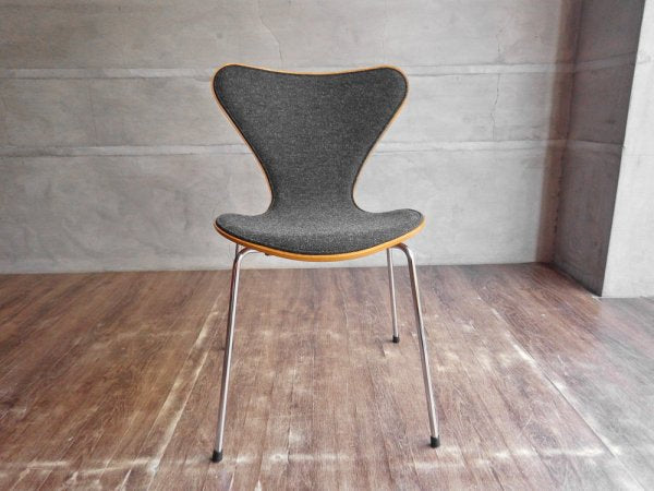 フリッツハンセン Fritz Hansen セブンチェア フロントパティング新品張替品 NC127 アルネ・ヤコブセン Arne Jacobsen デンマーク 北欧家具 B ♪