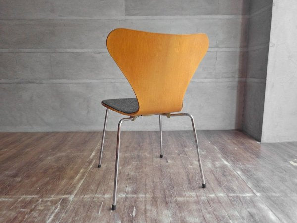 フリッツハンセン Fritz Hansen セブンチェア フロントパティング新品張替品 NC127 アルネ・ヤコブセン Arne Jacobsen デンマーク 北欧家具 B ♪