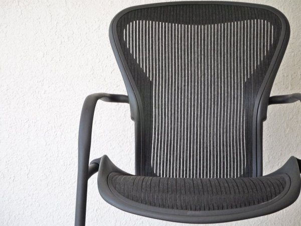 ハーマンミラー Herman Miller アーロン サイドチェア Aeron Side Chair クラシック カーボン ゲストチェア カンチレバー廃盤 定価：\100,440- ◇