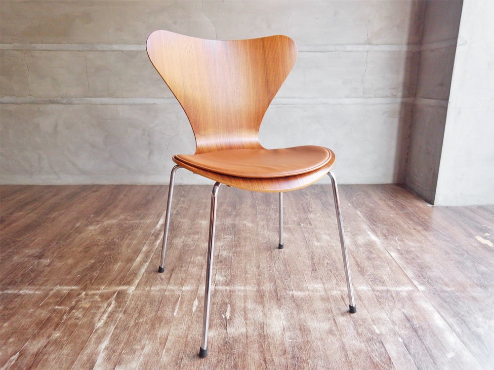 フリッツハンセン Fritz Hansen セブンチェア ナッツナチュラル インテンスレザーシートクッション付き アルネ・ヤコブセン Arne Jacobsen 廃番カラー デンマーク 北欧家具 ♪