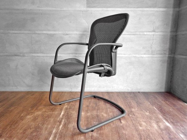 ハーマンミラー Herman Miller アーロン サイドチェア Aeron Side Chair クラシック カーボン ゲストチェア カンチレバー廃盤 定価：\100,440- ♪