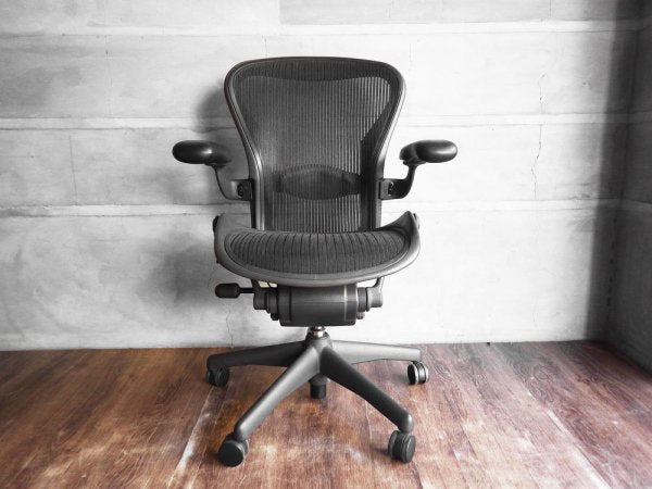 ハーマンミラー Herman Miller アーロンチェア Bサイズ ランバーサポート グラファイトベース デスクチェア フル装備 バナナクッション新品 ♪