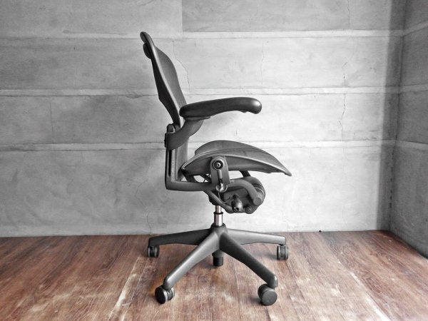 ハーマンミラー Herman Miller アーロンチェア Bサイズ グラファイトベース デスクチェア 難アリ 現状品 ♪